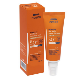 ACOFARMA NESIRA SOLAR GEL FACIAL TOQUE DE SEDA COLOR SPF 50+ 1 TUBO 50 ML