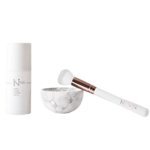 nieves-radiant-enzymatic-peeling-application-set