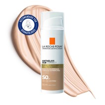 Protector solar Anthelios Age Correct Color SPF50 50ml de La Roche Posay  con textura de fondo y sello dermatológico